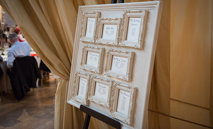 beautiful table plan for a wedding 